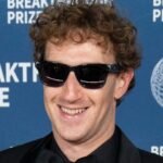 Meta apparently thinks we’re too distracted to care about facial recognition and Ray-Bans