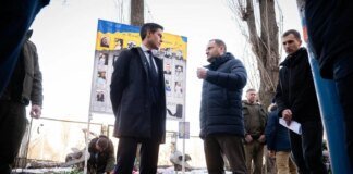 New Dutch Prime Minister Rob Jetten visited a destroyed high-rise building in Kyiv