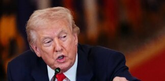 Trump threatens to block signing of bills until electoral reform package is passed