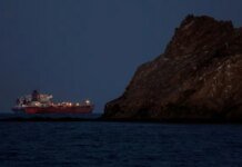 Iran may allow oil tankers to pass through the Strait of Hormuz on one condition – CNN