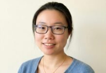 I’m an Amazon tech lead who got promoted by building AI products. Here are my top vibe coding tips.