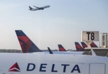 Delta Air Lines temporarily halts perks for members of Congress, citing the partial government shutdown