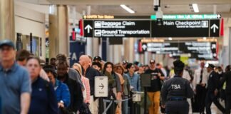 Trump says he will sign an executive order to have the Department of Homeland Security pay TSA workers