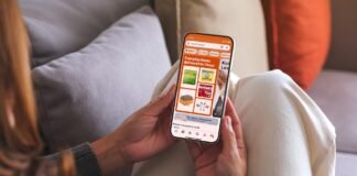 Amazon launches one-hour delivery in hundreds of US cities