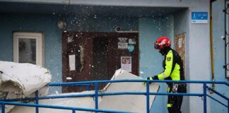 In Kharkiv, Russians hit a high-rise building and rescuers with a "Gerbera" drone, there are casualties.