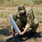 Russian troops are increasingly bypassing Starlink blocking through accounts of Ukrainian citizens – media
