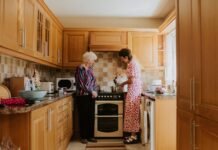 I became friends with a woman 40 years older than me. She taught me how to live.