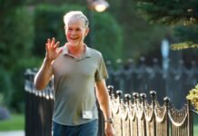 Billionaire Netflix cofounder Reed Hastings is leaving the company