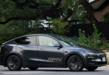 A passenger said his Tesla robotaxi missed a turn and tried to pull over on the highway