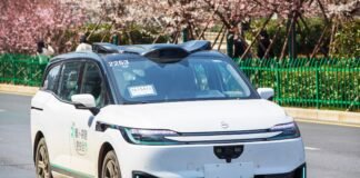 Robotaxi Outage in China Leaves Passengers Stranded on Highways