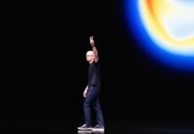Apple CEO Tim Cook Is Stepping Down