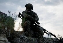 SOF show how they "neutralize" enemy arsenals and command posts
