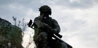 SOF show how they "neutralize" enemy arsenals and command posts