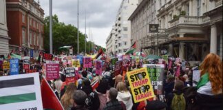 43 people detained in London during Tommy Robinson supporter marches and pro-Palestinian protests