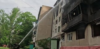Russian airstrike on Druzhkivka claims a life and causes fires