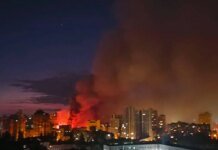 A massive missile attack continues in Kyiv, with numerous strikes recorded