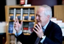 Barnes & Noble CEO is fine with stocking AI-written books — if they’re labeled. The internet had thoughts.