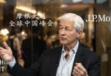 Jamie Dimon says JPMorgan will probably hire fewer bankers in the future — and more ‘AI people’