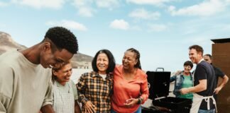 10 small hosting tricks to make Memorial Day cookouts feel effortless, according to private chefs